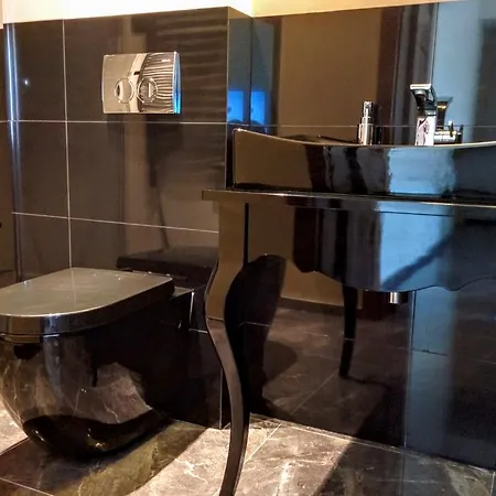 Mythings アパート ワルシャワ