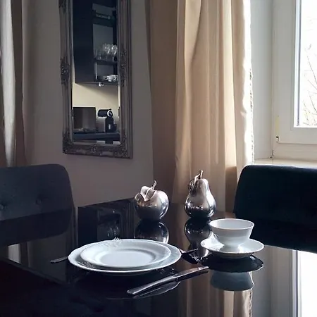 Mythings ワルシャワ