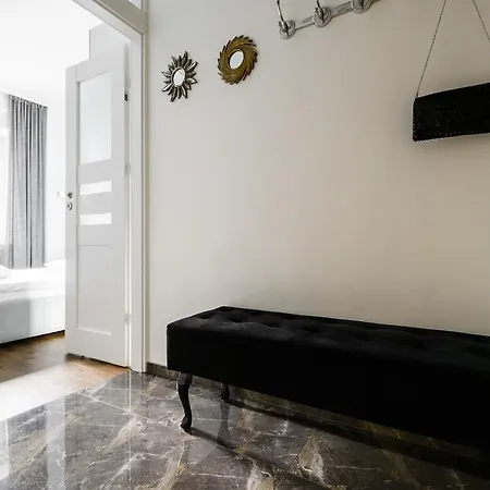 Mythings アパート *